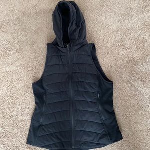Lululemon extra mile black vest size 12